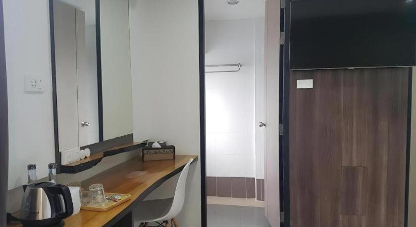 Veethara Boutique Hotel Udon Thani Exteriör bild