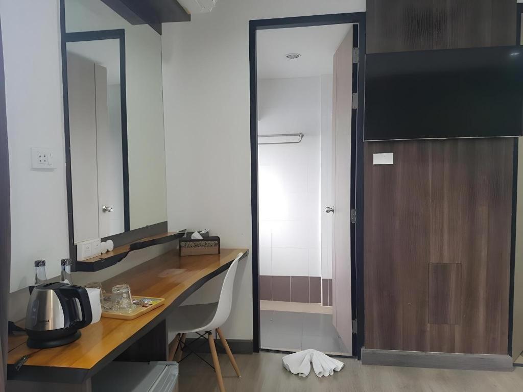 Veethara Boutique Hotel Udon Thani Exteriör bild
